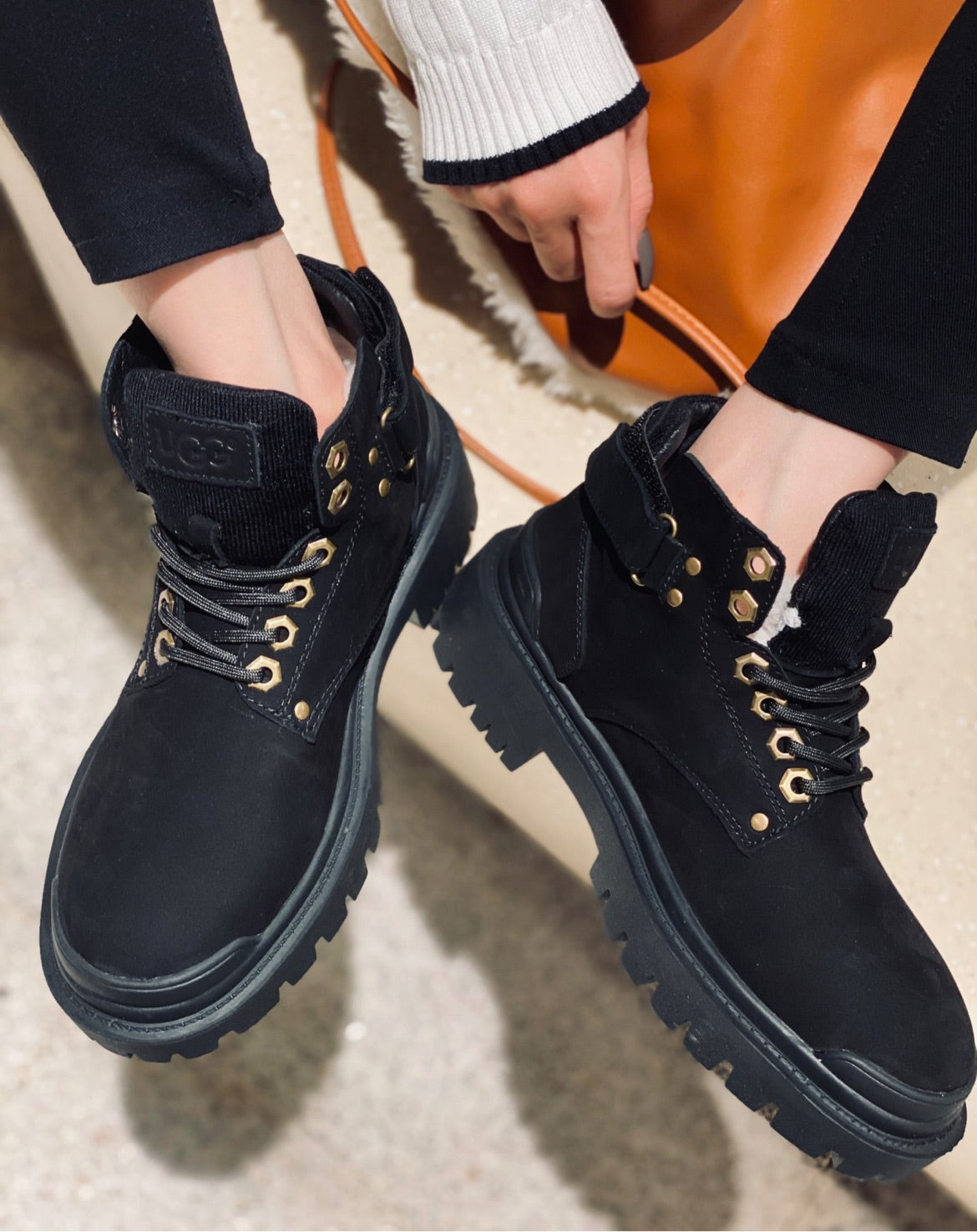 New woman UGG bootss